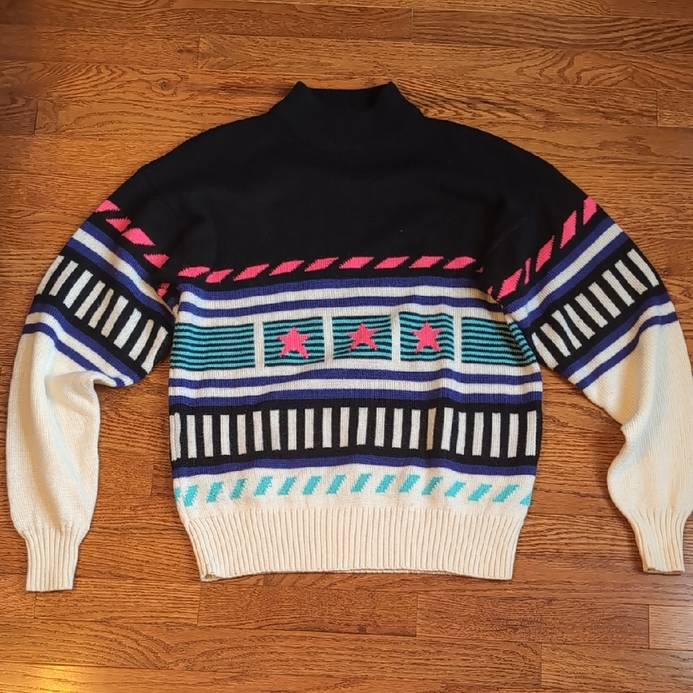 Vintage Head Turtleneck Sweater with Colorful Design